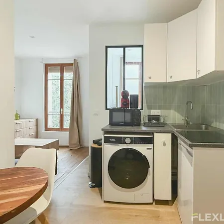 Apartment Immeuble Poliveau Paris