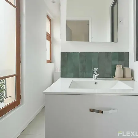 شقة Charming - One-bedroom In 5th *